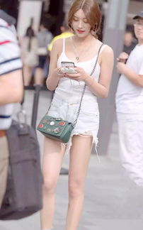 夏日街拍mm热裤,夏日街头风情——热裤MM的时尚街拍指南